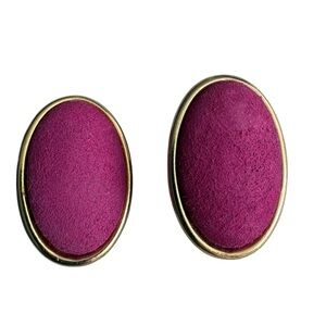 Vintage Gold Tone Oval Clip On Earrings Fuchsia Pink Velvet/Suede Like Material